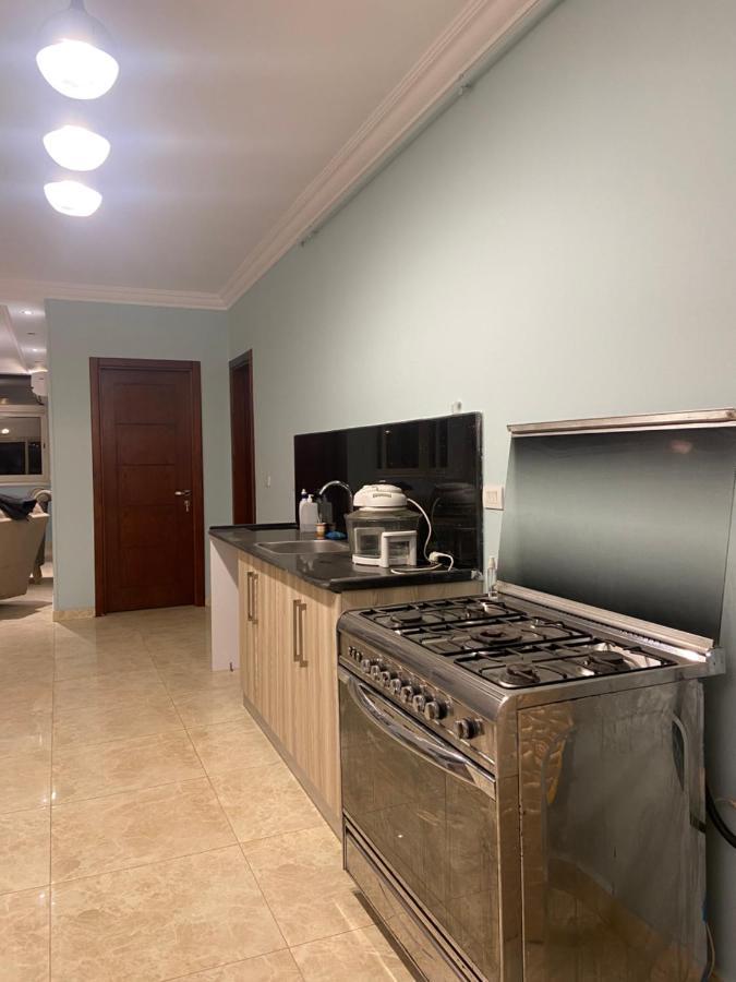 Apartment Rooftop With Terrace, El Nakheel Compound *