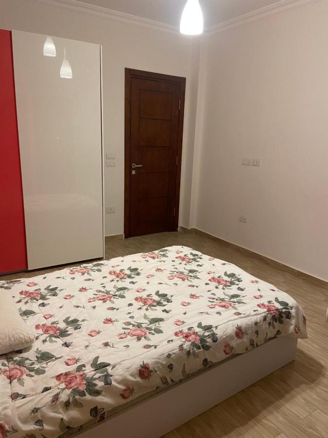 Apartment Rooftop With Terrace, El Nakheel Compound *